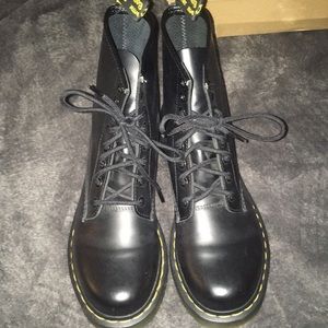 Dr.Martens Airwave 1460 W
